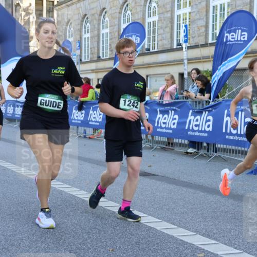 07.09.2025 - BARMER Alsterlauf Strokosch-Dieckow http://msf.ph/oto/8735940 07.09.2025 11:45:02 Ziel 1058, 1094 meine-sportfotos.de