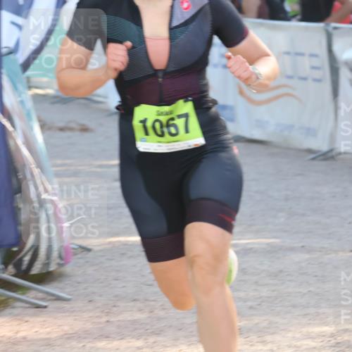 07.09.2025 - 19. Norderstedt Triathlon Luisa Fischer http://msf.ph/oto/8735956 07.09.2025 16:39:35 Ziel 1060, 1067, 1073, 1105, 1550, 1564 meine-sportfotos.de