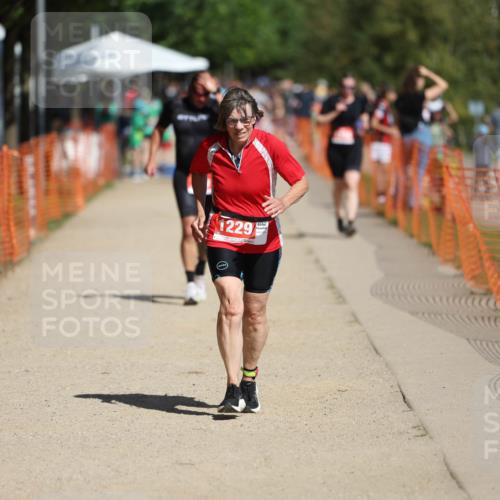 07.09.2025 - 19. Norderstedt Triathlon Michael Strokosch http://msf.ph/oto/8735962 07.09.2025 12:22:36 Laufen 253, 830, 1229 meine-sportfotos.de