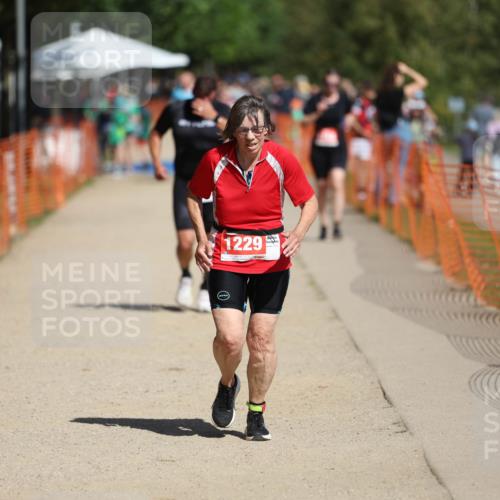 07.09.2025 - 19. Norderstedt Triathlon Michael Strokosch http://msf.ph/oto/8735980 07.09.2025 12:22:37 Laufen 253, 830, 1229 meine-sportfotos.de
