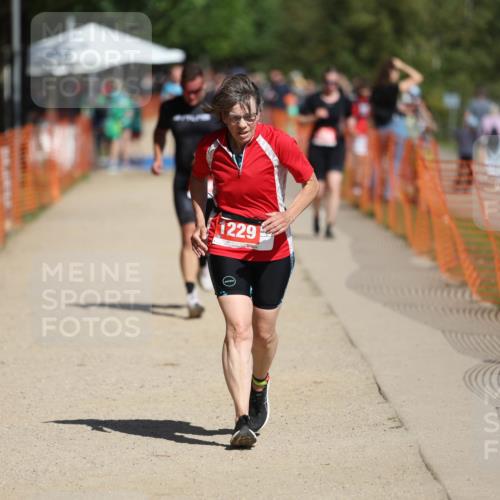 07.09.2025 - 19. Norderstedt Triathlon Michael Strokosch http://msf.ph/oto/8735982 07.09.2025 12:22:37 Laufen 253, 830, 1229 meine-sportfotos.de