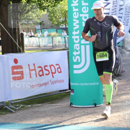 07.09.2025 - 19. Norderstedt Triathlon Luisa Fischer http://msf.ph/oto/8736011 07.09.2025 16:39:59 Ziel 1604 meine-sportfotos.de