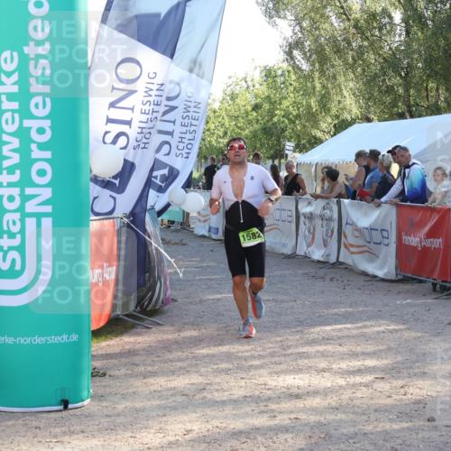 07.09.2025 - 19. Norderstedt Triathlon Luisa Fischer http://msf.ph/oto/8736028 07.09.2025 16:40:08 Ziel 1582 meine-sportfotos.de