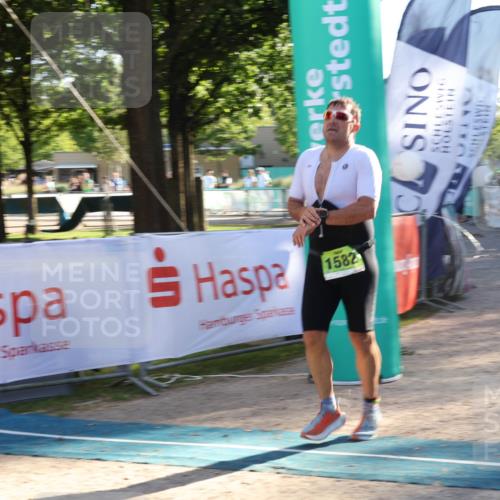 07.09.2025 - 19. Norderstedt Triathlon Luisa Fischer http://msf.ph/oto/8736056 07.09.2025 16:40:10 Ziel 1582 meine-sportfotos.de