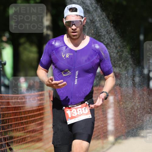 07.09.2025 - 19. Norderstedt Triathlon Michael Strokosch http://msf.ph/oto/8736066 07.09.2025 13:39:25 Laufen 346, 805, 1388 meine-sportfotos.de