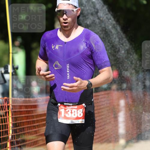 07.09.2025 - 19. Norderstedt Triathlon Michael Strokosch http://msf.ph/oto/8736070 07.09.2025 13:39:25 Laufen 346, 805, 1388 meine-sportfotos.de