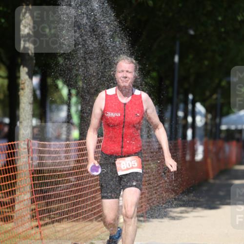 07.09.2025 - 19. Norderstedt Triathlon Michael Strokosch http://msf.ph/oto/8736086 07.09.2025 13:39:33 Laufen 320, 330, 805 meine-sportfotos.de