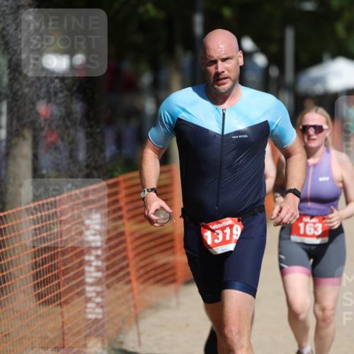 07.09.2025 - 19. Norderstedt Triathlon Michael Strokosch http://msf.ph/oto/8736091 07.09.2025 12:22:56 Laufen 162, 163, 164, 1233, 1319 meine-sportfotos.de