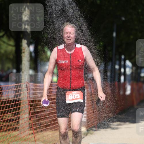 07.09.2025 - 19. Norderstedt Triathlon Michael Strokosch http://msf.ph/oto/8736097 07.09.2025 13:39:33 Laufen 320, 330, 805 meine-sportfotos.de
