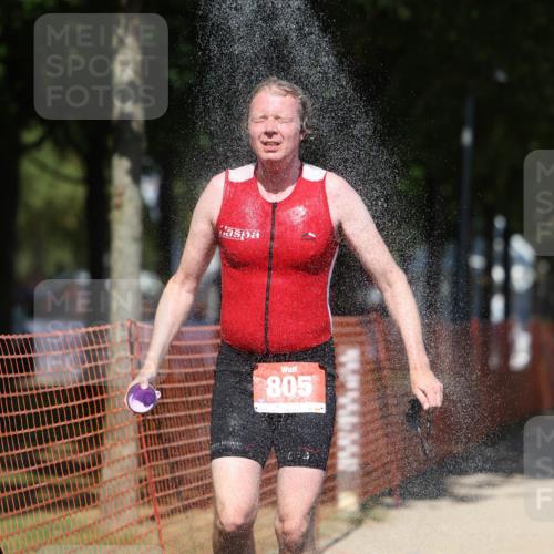 07.09.2025 - 19. Norderstedt Triathlon Michael Strokosch http://msf.ph/oto/8736100 07.09.2025 13:39:34 Laufen 320, 330, 805 meine-sportfotos.de