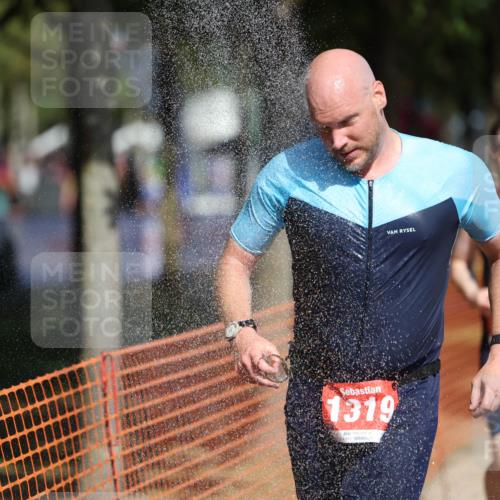 07.09.2025 - 19. Norderstedt Triathlon Michael Strokosch http://msf.ph/oto/8736101 07.09.2025 12:22:57 Laufen 162, 163, 164, 1233, 1319 meine-sportfotos.de