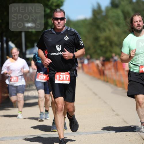 07.09.2025 - 19. Norderstedt Triathlon Michael Strokosch http://msf.ph/oto/8736102 07.09.2025 13:03:26 Laufen 157, 182, 207, 273, 721, 724, 739, 1317, 1345 meine-sportfotos.de