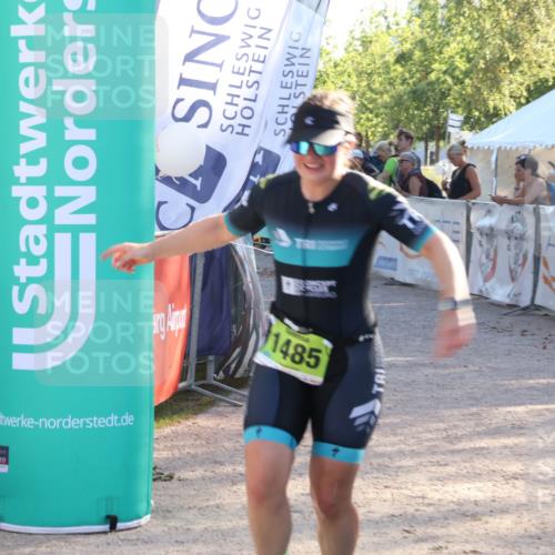 07.09.2025 - 19. Norderstedt Triathlon Luisa Fischer http://msf.ph/oto/8736111 07.09.2025 16:40:15 Ziel 1485, 1582 meine-sportfotos.de