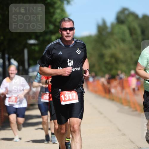 07.09.2025 - 19. Norderstedt Triathlon Michael Strokosch http://msf.ph/oto/8736119 07.09.2025 13:03:26 Laufen 157, 182, 207, 273, 721, 724, 739, 1317, 1345 meine-sportfotos.de
