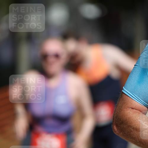 07.09.2025 - 19. Norderstedt Triathlon Michael Strokosch http://msf.ph/oto/8736124 07.09.2025 12:22:58 Laufen 162, 163, 164, 1233, 1319 meine-sportfotos.de