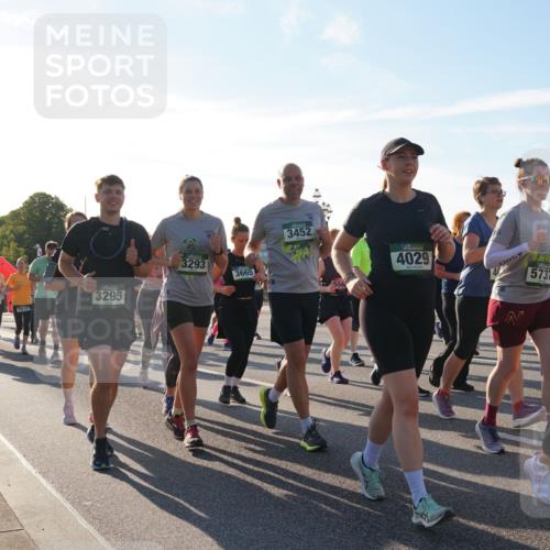 07.09.2025 - BARMER Alsterlauf Yannick Fuchs http://msf.ph/oto/8736126 07.09.2025 09:09:03 Laufen 4346, 3295, 3293, 3665, 3452, 556, 4029, 5737 meine-sportfotos.de