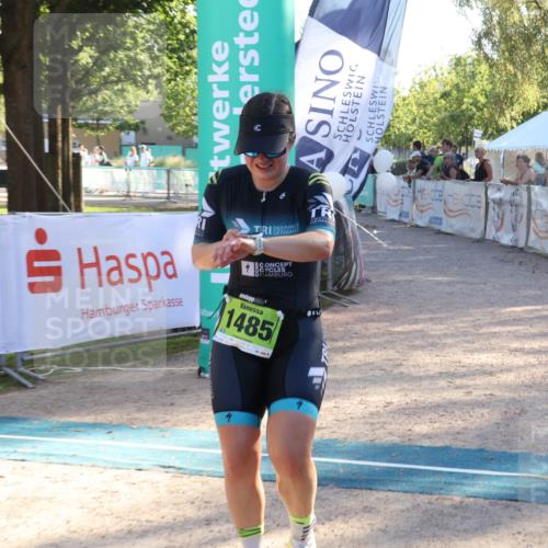 07.09.2025 - 19. Norderstedt Triathlon Luisa Fischer http://msf.ph/oto/8736127 07.09.2025 16:40:16 Ziel 1485, 1582 meine-sportfotos.de