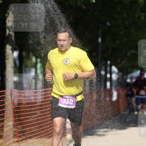 07.09.2025 - 19. Norderstedt Triathlon Michael Strokosch http://msf.ph/oto/8736140 07.09.2025 13:39:40 Laufen 320, 330, 809 meine-sportfotos.de