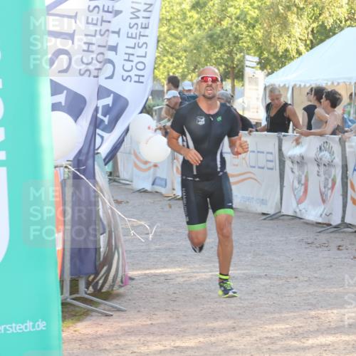 07.09.2025 - 19. Norderstedt Triathlon Luisa Fischer http://msf.ph/oto/8736164 07.09.2025 16:40:36 Ziel 1553 meine-sportfotos.de