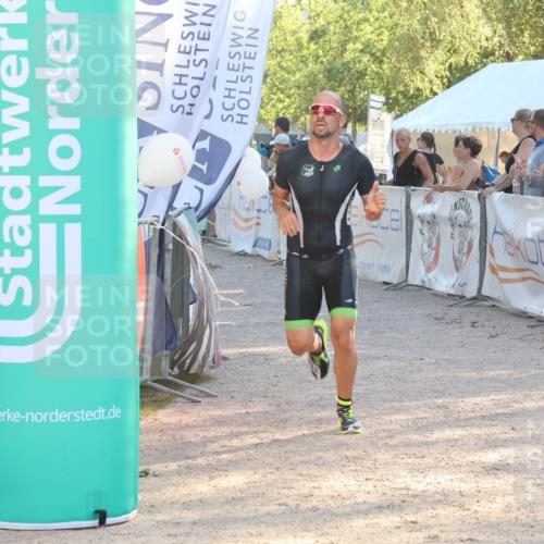 07.09.2025 - 19. Norderstedt Triathlon Luisa Fischer http://msf.ph/oto/8736172 07.09.2025 16:40:36 Ziel 1553 meine-sportfotos.de