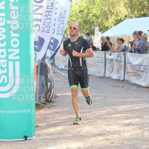 07.09.2025 - 19. Norderstedt Triathlon Luisa Fischer http://msf.ph/oto/8736178 07.09.2025 16:40:37 Ziel 1553 meine-sportfotos.de
