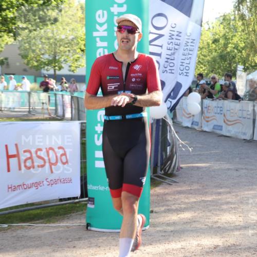 07.09.2025 - 19. Norderstedt Triathlon Luisa Fischer http://msf.ph/oto/8736210 07.09.2025 16:40:43 Ziel 1553, 1573 meine-sportfotos.de