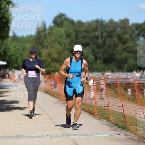 07.09.2025 - 19. Norderstedt Triathlon Michael Strokosch http://msf.ph/oto/8736244 07.09.2025 13:39:58 Laufen 270, 335 meine-sportfotos.de