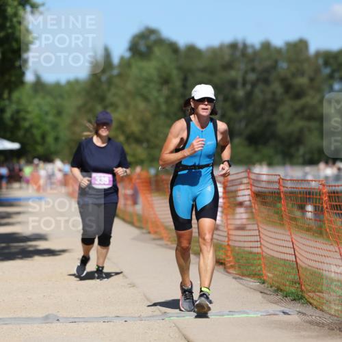 07.09.2025 - 19. Norderstedt Triathlon Michael Strokosch http://msf.ph/oto/8736256 07.09.2025 13:39:59 Laufen 270, 335 meine-sportfotos.de
