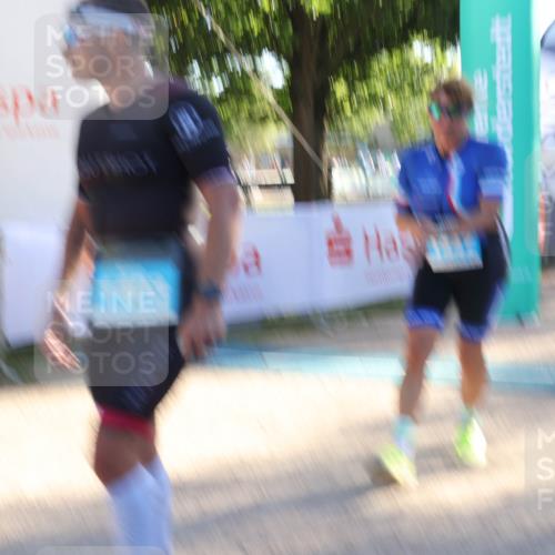 07.09.2025 - 19. Norderstedt Triathlon Luisa Fischer http://msf.ph/oto/8736257 07.09.2025 16:40:51 Ziel 1403, 1447, 1614 meine-sportfotos.de