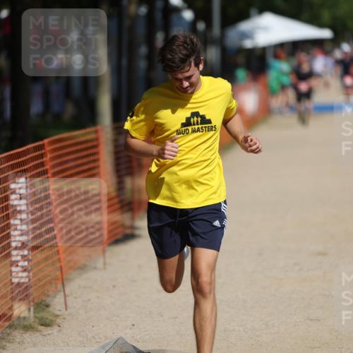 07.09.2025 - 19. Norderstedt Triathlon Michael Strokosch http://msf.ph/oto/8736277 07.09.2025 12:23:23 Laufen 148, 228 meine-sportfotos.de