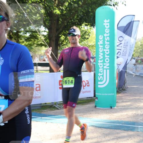 07.09.2025 - 19. Norderstedt Triathlon Luisa Fischer http://msf.ph/oto/8736278 07.09.2025 16:40:53 Ziel 1403, 1447, 1614 meine-sportfotos.de