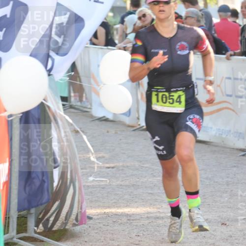07.09.2025 - 19. Norderstedt Triathlon Luisa Fischer http://msf.ph/oto/8736285 07.09.2025 16:40:59 Ziel 1054, 1614 meine-sportfotos.de
