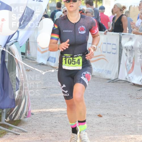 07.09.2025 - 19. Norderstedt Triathlon Luisa Fischer http://msf.ph/oto/8736289 07.09.2025 16:41:00 Ziel 1054 meine-sportfotos.de
