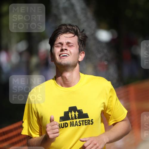 07.09.2025 - 19. Norderstedt Triathlon Michael Strokosch http://msf.ph/oto/8736322 07.09.2025 12:23:25 Laufen 148, 228 meine-sportfotos.de