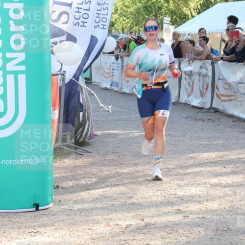 07.09.2025 - 19. Norderstedt Triathlon Luisa Fischer http://msf.ph/oto/8736323 07.09.2025 16:41:04 Ziel 407, 1054 meine-sportfotos.de