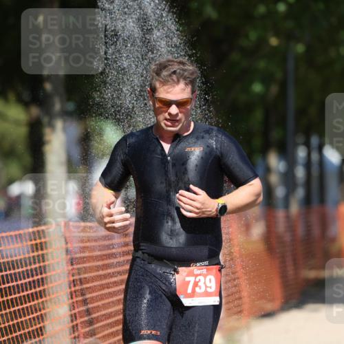 07.09.2025 - 19. Norderstedt Triathlon Michael Strokosch http://msf.ph/oto/8736344 07.09.2025 13:03:34 Laufen 739 meine-sportfotos.de