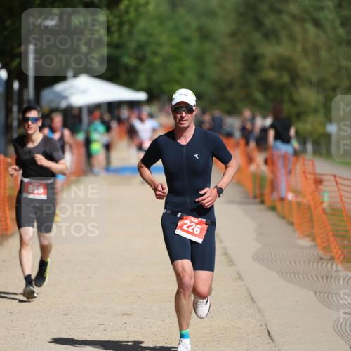 07.09.2025 - 19. Norderstedt Triathlon Michael Strokosch http://msf.ph/oto/8736369 07.09.2025 12:23:36 Laufen 226, 859 meine-sportfotos.de