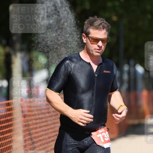 07.09.2025 - 19. Norderstedt Triathlon Michael Strokosch http://msf.ph/oto/8736370 07.09.2025 13:03:34 Laufen 739 meine-sportfotos.de