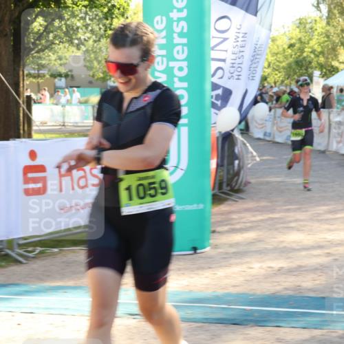 07.09.2025 - 19. Norderstedt Triathlon Luisa Fischer http://msf.ph/oto/8736379 07.09.2025 16:41:14 Ziel 1059, 1090 meine-sportfotos.de