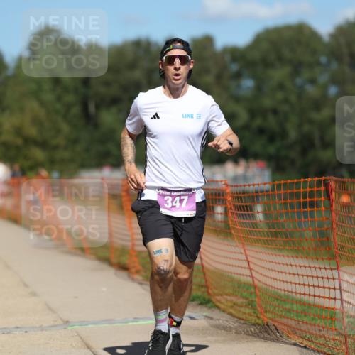 07.09.2025 - 19. Norderstedt Triathlon Michael Strokosch http://msf.ph/oto/8736386 07.09.2025 13:40:48 Laufen 230, 313, 347 meine-sportfotos.de