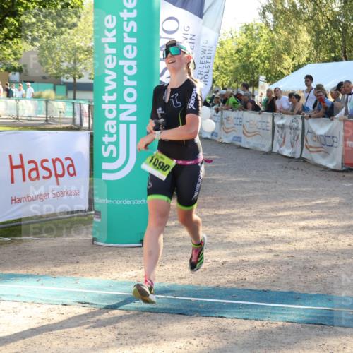 07.09.2025 - 19. Norderstedt Triathlon Luisa Fischer http://msf.ph/oto/8736421 07.09.2025 16:41:16 Ziel 1059, 1090 meine-sportfotos.de