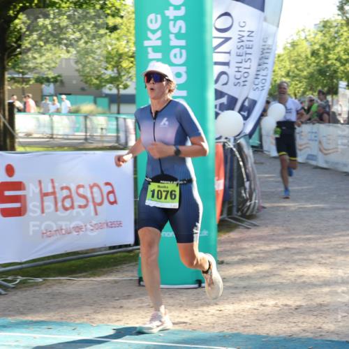 07.09.2025 - 19. Norderstedt Triathlon Luisa Fischer http://msf.ph/oto/8736465 07.09.2025 16:41:31 Ziel 1076, 1592 meine-sportfotos.de