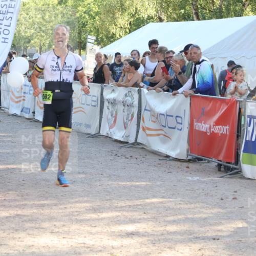 07.09.2025 - 19. Norderstedt Triathlon Luisa Fischer http://msf.ph/oto/8736472 07.09.2025 16:41:32 Ziel 1076, 1592 meine-sportfotos.de
