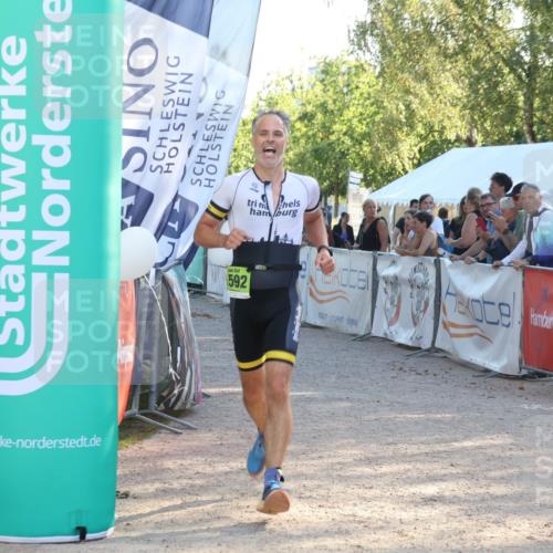 07.09.2025 - 19. Norderstedt Triathlon Luisa Fischer http://msf.ph/oto/8736493 07.09.2025 16:41:33 Ziel 1076, 1592 meine-sportfotos.de