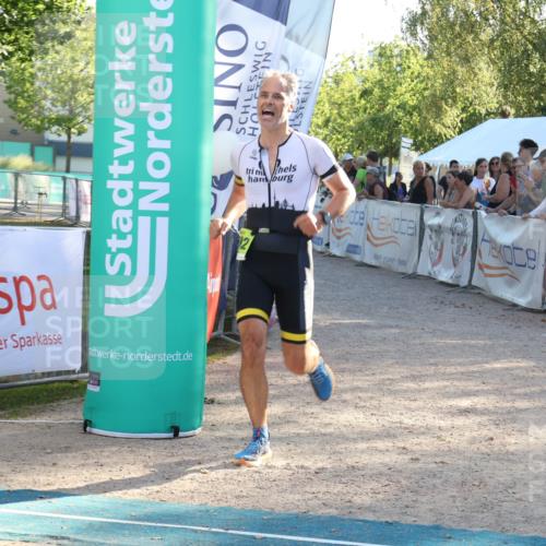 07.09.2025 - 19. Norderstedt Triathlon Luisa Fischer http://msf.ph/oto/8736500 07.09.2025 16:41:34 Ziel 1076, 1592 meine-sportfotos.de