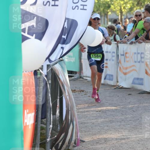 07.09.2025 - 19. Norderstedt Triathlon Luisa Fischer http://msf.ph/oto/8736508 07.09.2025 16:41:45 Ziel 1584 meine-sportfotos.de