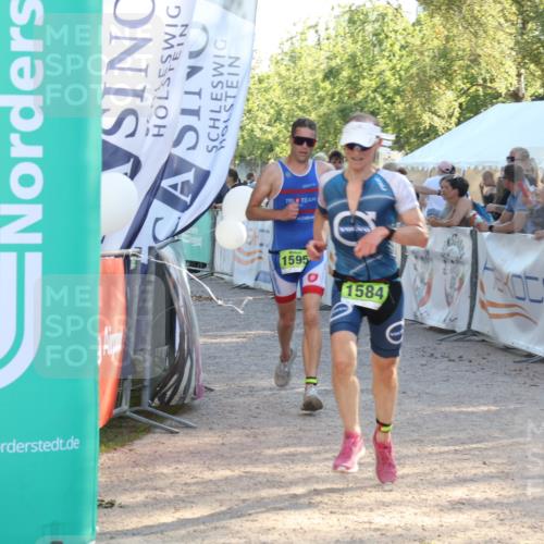 07.09.2025 - 19. Norderstedt Triathlon Luisa Fischer http://msf.ph/oto/8736548 07.09.2025 16:41:49 Ziel 1584, 1595 meine-sportfotos.de