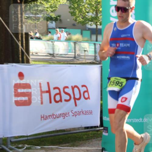 07.09.2025 - 19. Norderstedt Triathlon Luisa Fischer http://msf.ph/oto/8736578 07.09.2025 16:41:51 Ziel 1584, 1595 meine-sportfotos.de