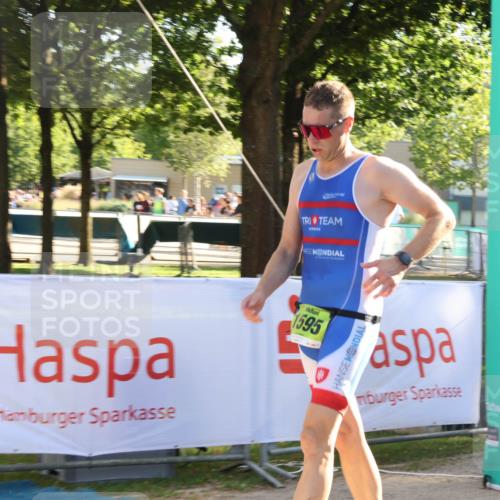 07.09.2025 - 19. Norderstedt Triathlon Luisa Fischer http://msf.ph/oto/8736587 07.09.2025 16:41:52 Ziel 1584, 1595 meine-sportfotos.de