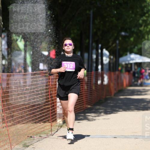 07.09.2025 - 19. Norderstedt Triathlon Michael Strokosch http://msf.ph/oto/8736617 07.09.2025 13:41:27 Laufen 312, 356, 1261 meine-sportfotos.de